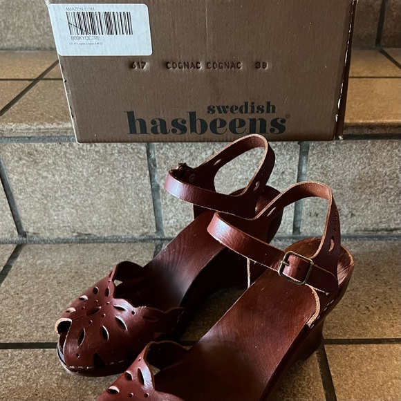 Swedish Hasbeen’s Cognac Wedge Sandles size 38 - Picture 14 of 16